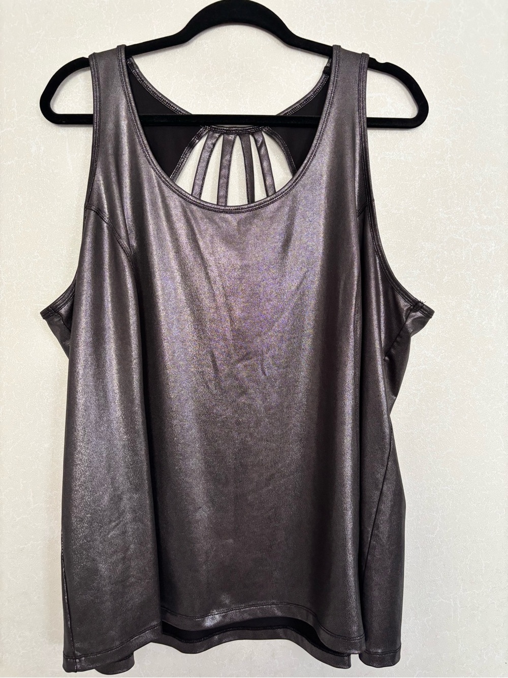 Livi Active metallic sleeveless top 22/24
